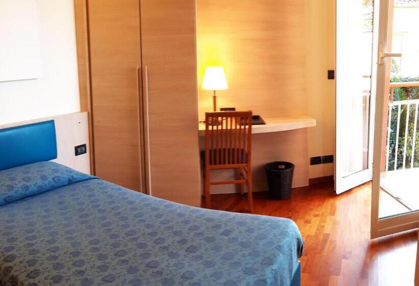 Номер Стандарт Индивидуальный с Балконом, Esperia