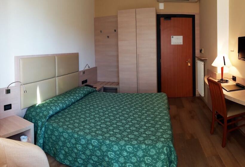 Номер Стандарт с Балконом, Esperia