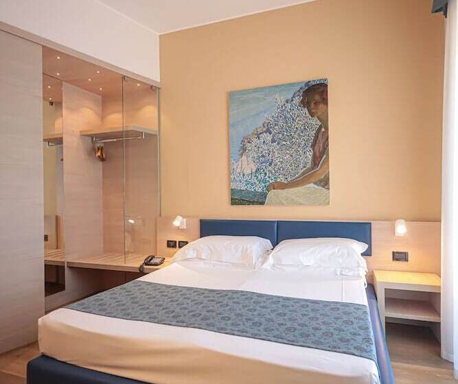 Номер Стандарт с Балконом, Esperia