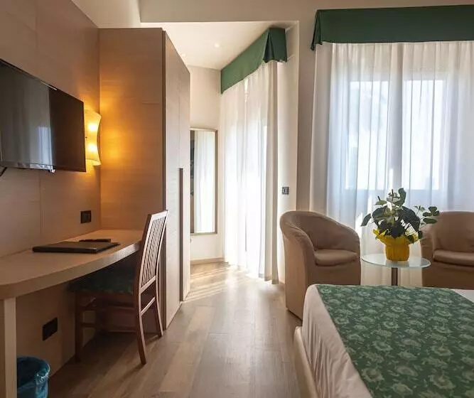 Comfort room with balcony, Esperia