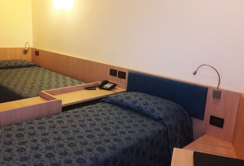 Номер Стандарт с Балконом, Esperia