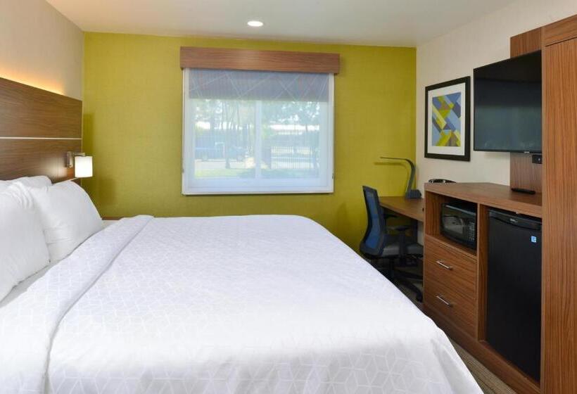 חדר סטנדרט עם מיטת קינג, Holiday Inn Express   Santa Rosa North, An Ihg
