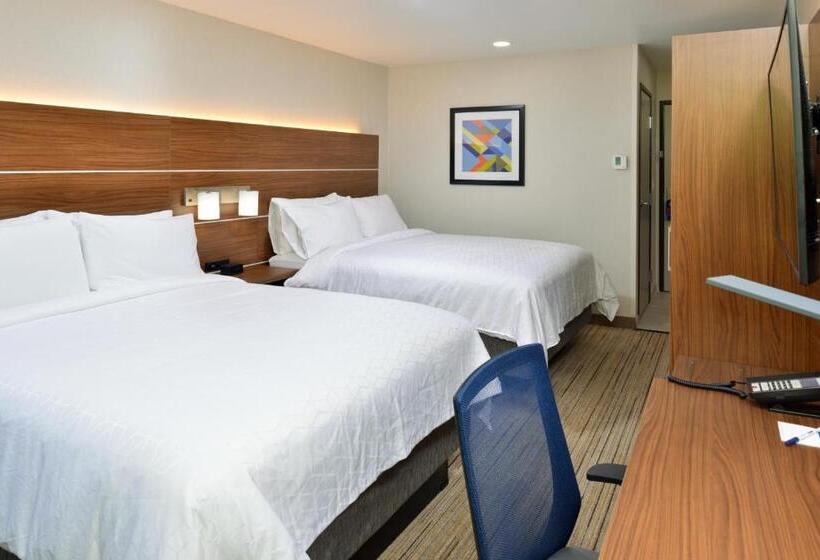 חדר סטנדרט מותאם לאדם עם מוגבלויות, Holiday Inn Express   Santa Rosa North, An Ihg