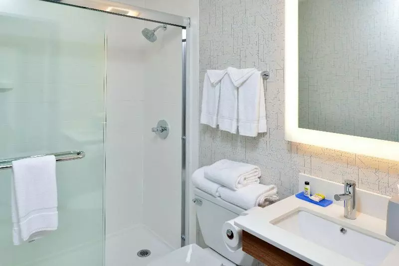 Standard-huone King-vuode, Holiday Inn Express Santa Rosa North, An Ihg