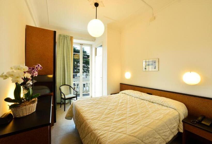 Номер Стандарт, Lamberti