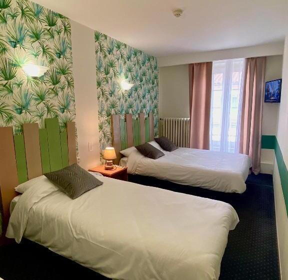 غرفة قياسية ثلاثية, Le Centre