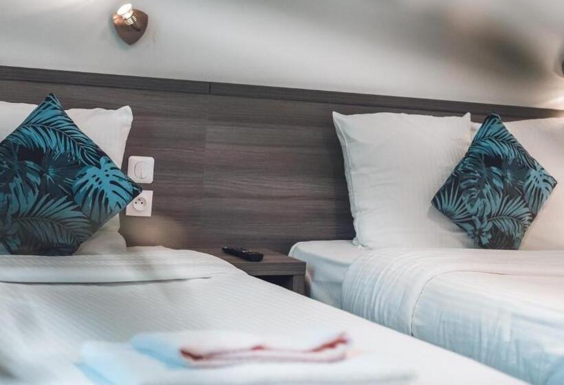 标准三人间, Logis Hôtel Restaurant Vuillot