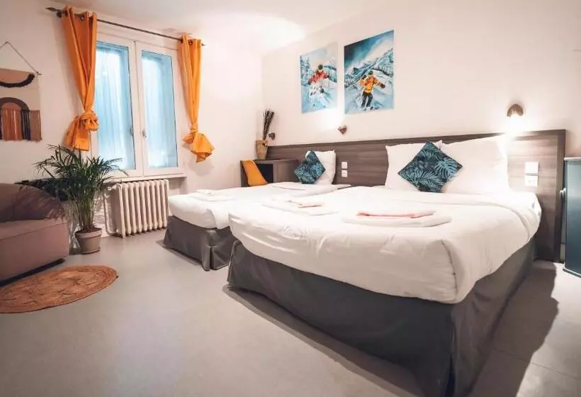 Standard Kolmen Hengen Huone, Logis Hôtel Restaurant Vuillot