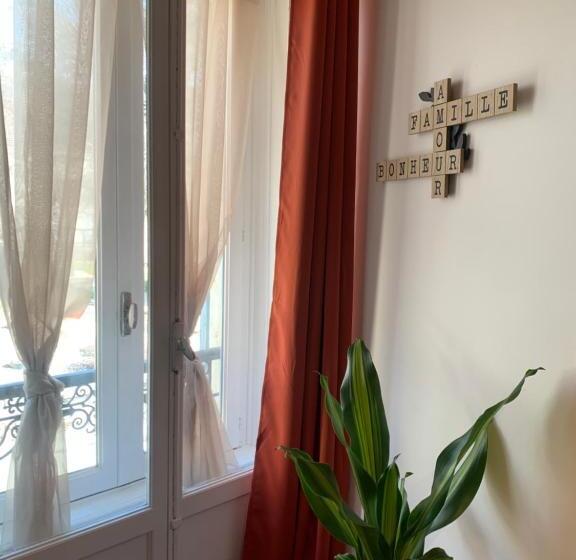 家庭间, Logis Hôtel Restaurant Vuillot