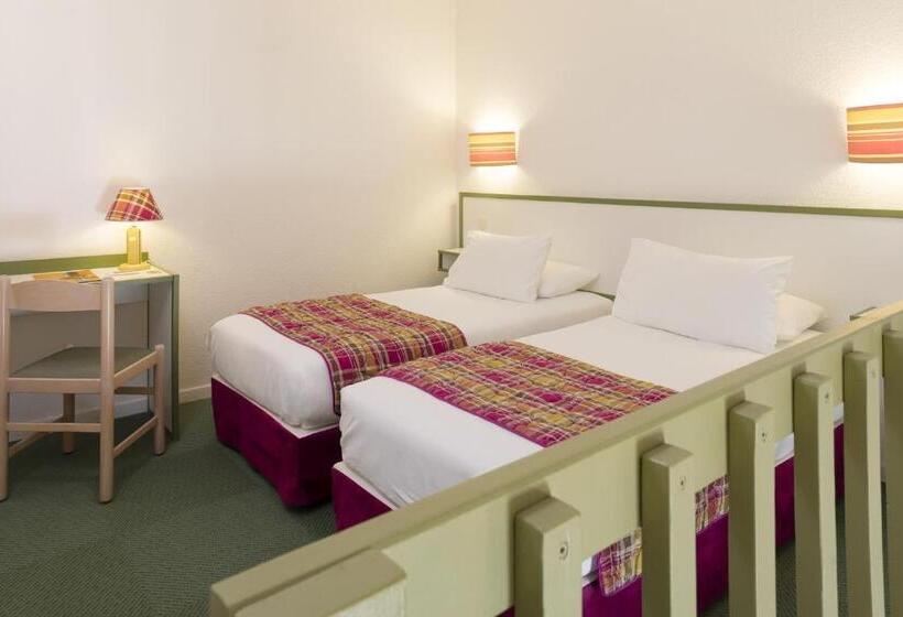 4인용 스탠다드 룸, Logis Hôtel Restaurant Les Cèdres