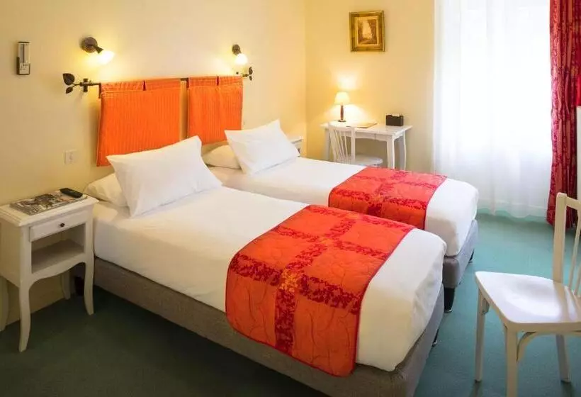 1ベッドルームアパートメントをつなぐ, Logis Hôtel Restaurant Les Cèdres