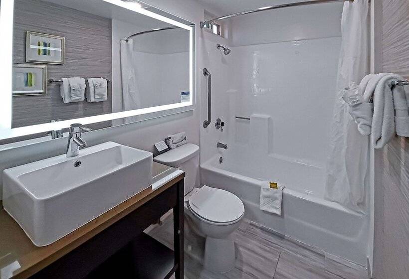 套房, Quality Inn Burbank Airport