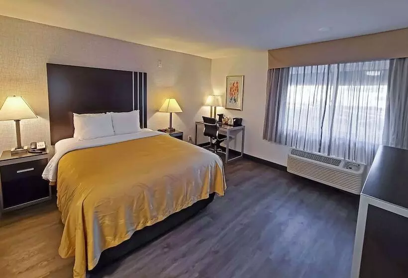 سوییت, Quality Inn Burbank Airport