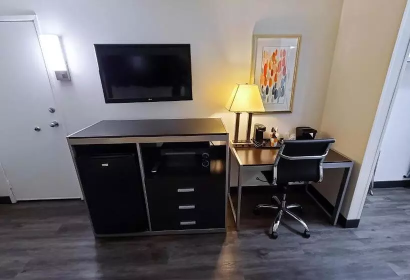 اتاق استاندارد با تخت بزرگ, Quality Inn Burbank Airport