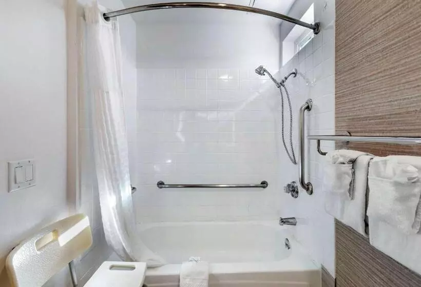 اتاق استاندارد برای معلولان, Quality Inn Burbank Airport