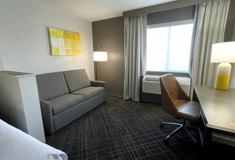 جناح, Comfort Suites Denver North   Westminster
