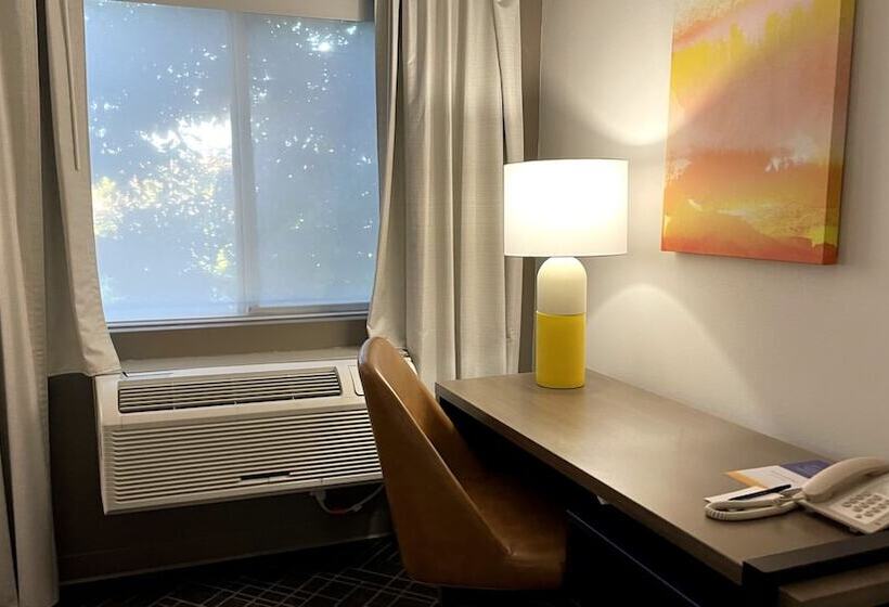 جناح, Comfort Suites Denver North   Westminster