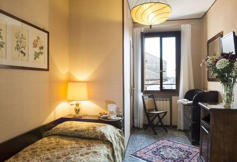 اتاق استاندارد یک نفره, Agli Alboretti