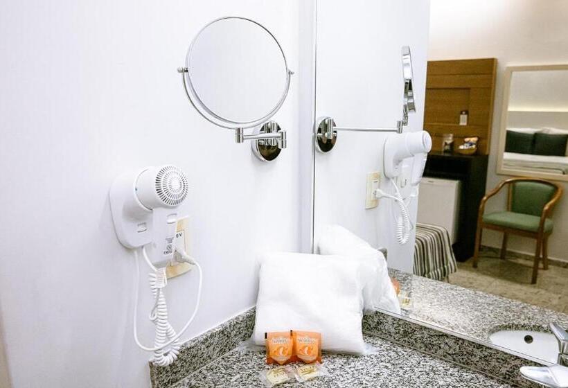 スーペリアトリプルルーム, Fênix Hotel Varginha