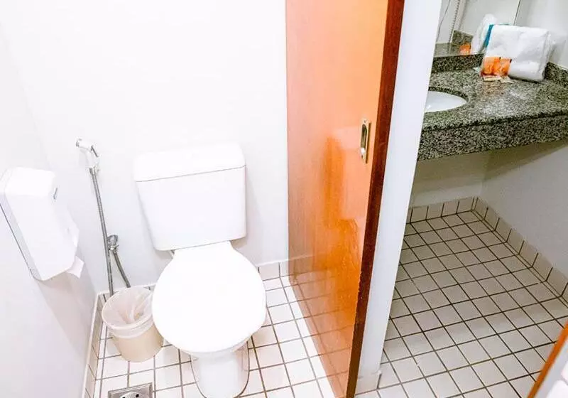 اتاق استاندارد سه نفره, Fênix Hotel Varginha