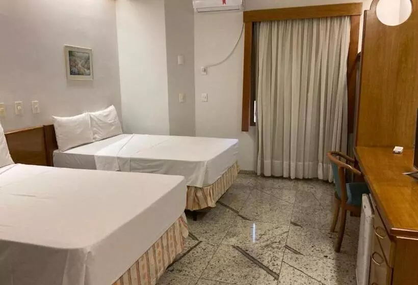 اتاق خانوادگی, Fênix Hotel Varginha