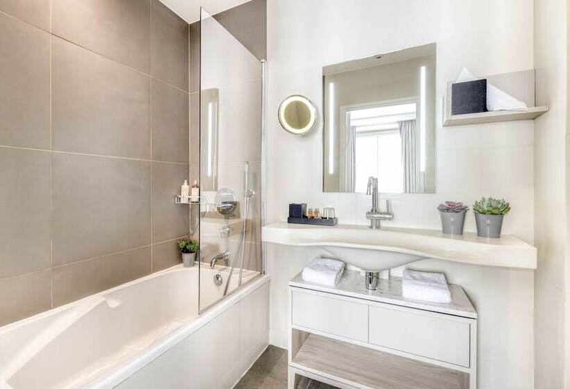 اتاق لوکس, Hôtel Opéra Opal