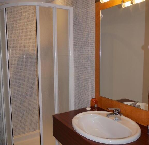 标准间, Le Chapeau Rouge