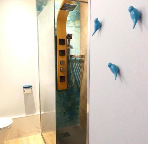 豪华房间, Le Chapeau Rouge