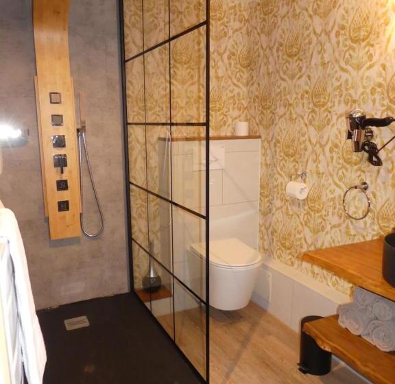 豪华房间, Le Chapeau Rouge