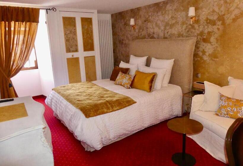 豪华房间, Le Chapeau Rouge