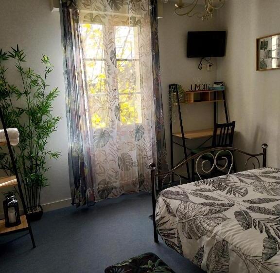 家庭房带园景, Le Relais Du Château