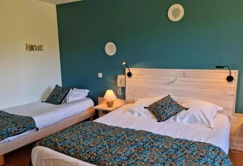 スタンダードトリプルルーム, Logis Hôtels Le Saint Marc