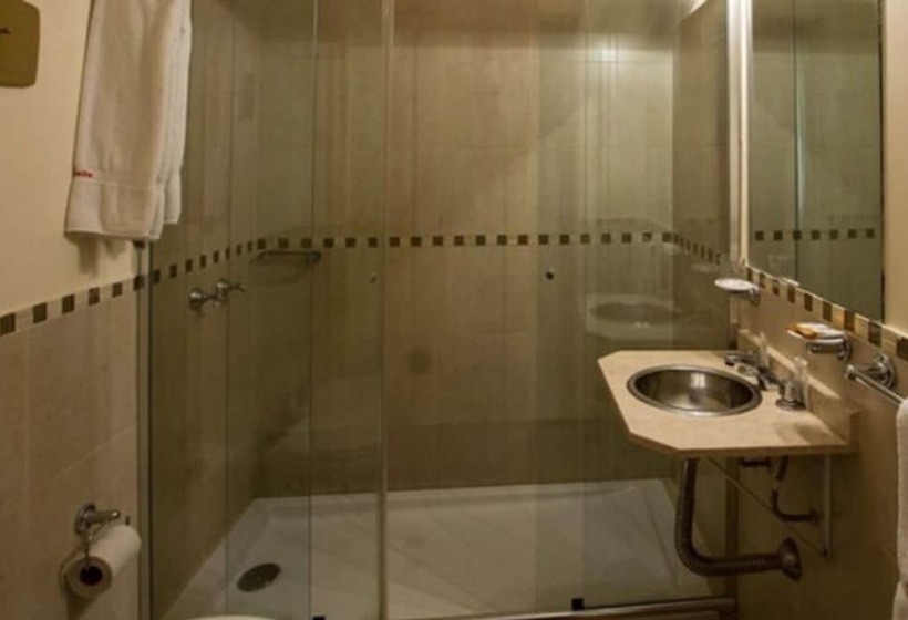 اتاق استاندارد سه نفره, Marbella