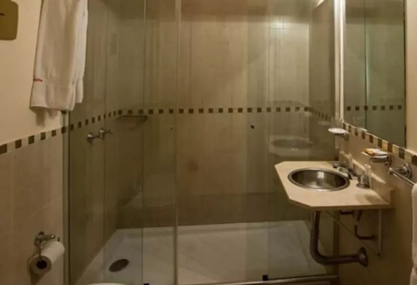 اتاق استاندارد سه نفره, Marbella