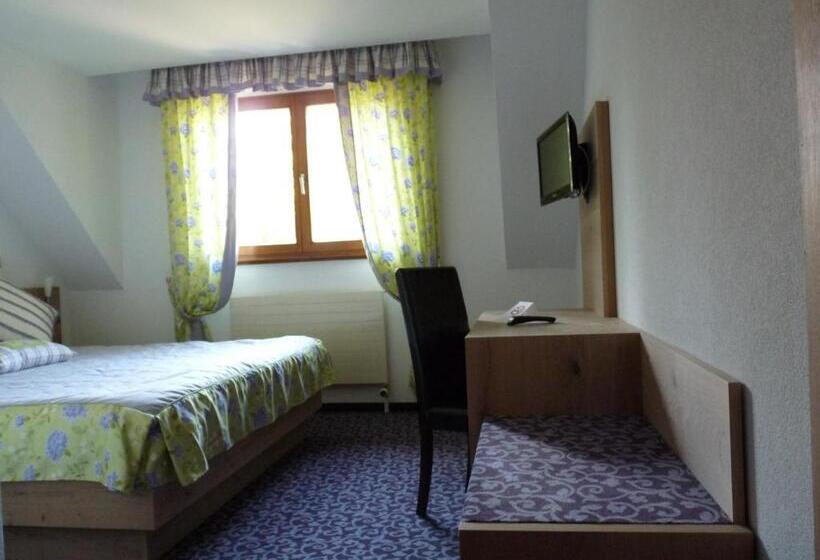 コンフォートルーム, Restaurant Le Petit Kohlberg