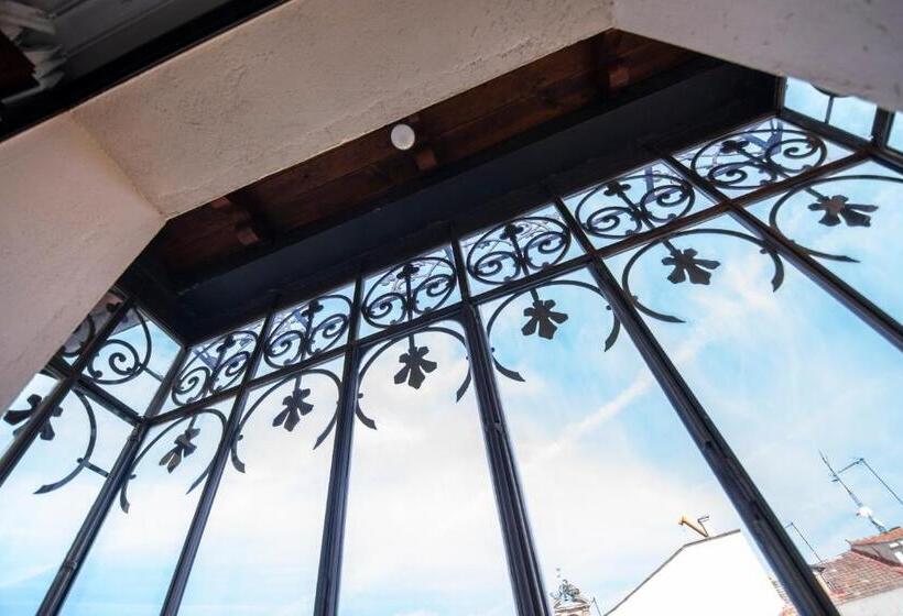 اتاق سوپریور, Rua Salamanca