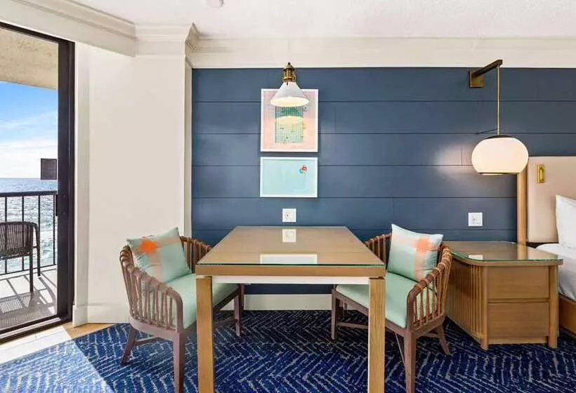 Deluxe-huone King-vuode, Rushhh Daytona Beach, Tapestry Collection By Hilton
