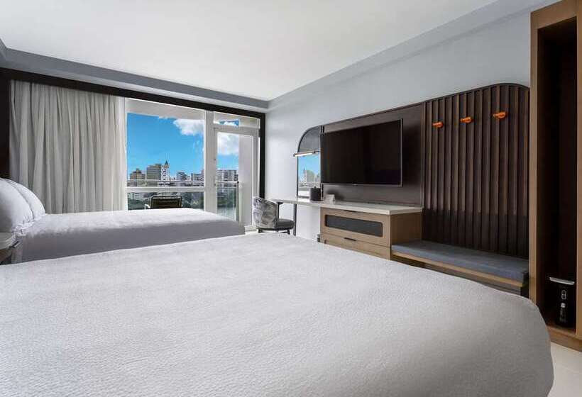 Номер Стандарт, Rushhh Daytona Beach, Tapestry Collection By Hilton