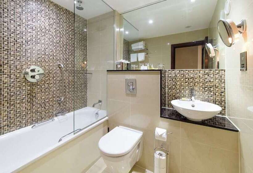 غرفة ديلوكس سرير ملكى, Rushhh Daytona Beach, Tapestry Collection By Hilton