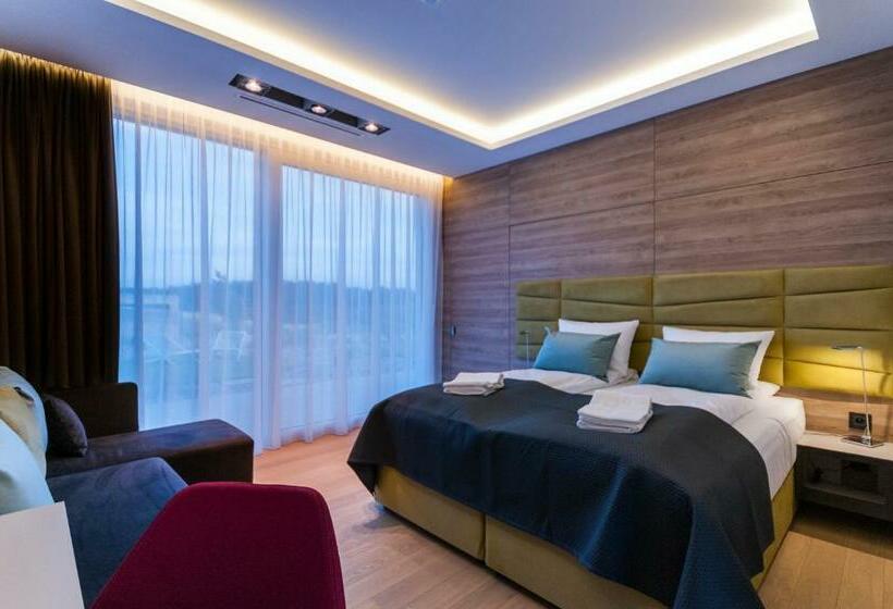 جناح عائلي, Przystań Mechelinki  Marina Del Mar