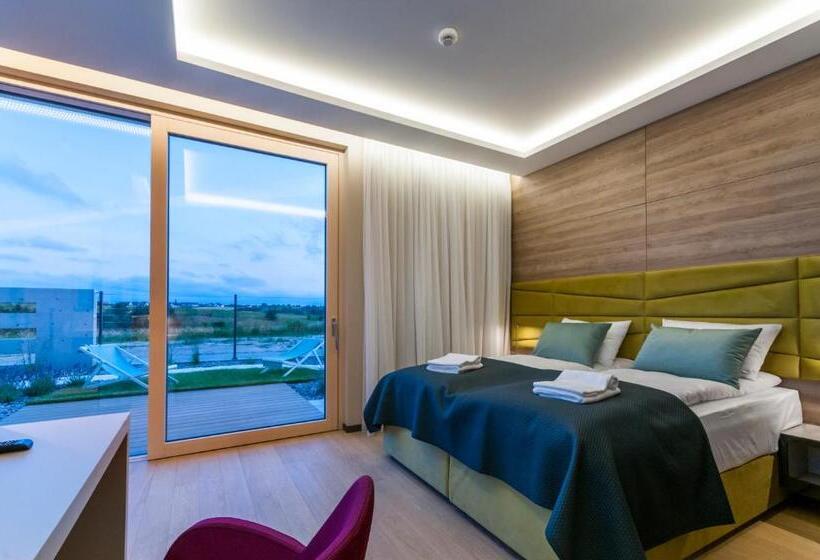 جناح كومفورت, Przystań Mechelinki  Marina Del Mar