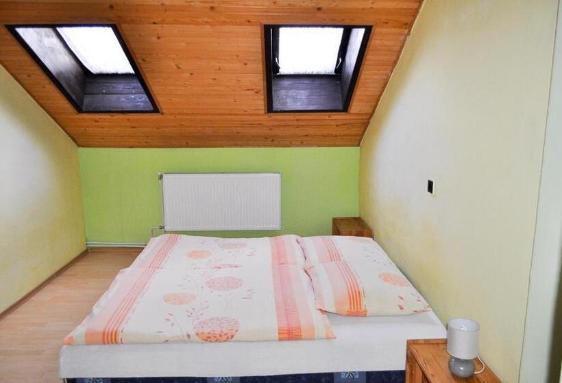 带3个卧室的套间, Penzion Bistár