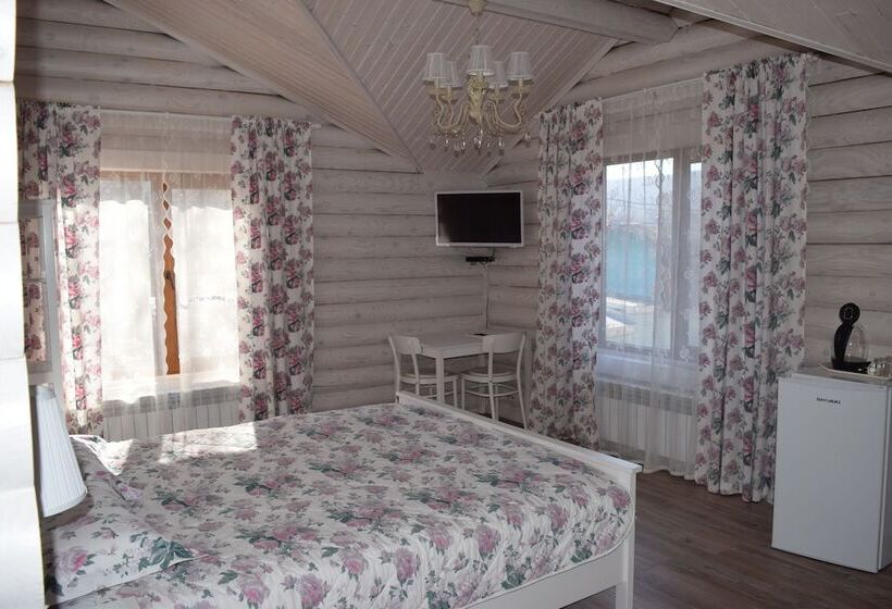 اتاق سوپریور سه تخته, Ryabinovie Busy Guest House