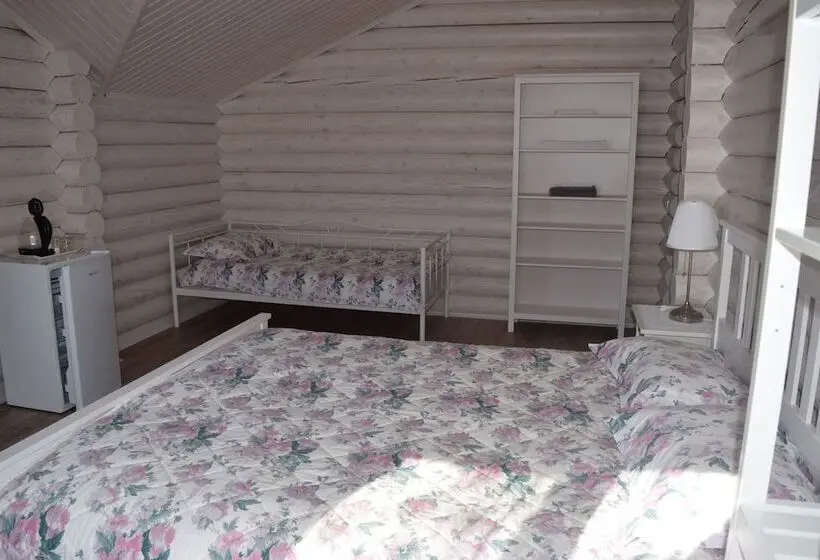 スーペリアトリプルルーム, Ryabinovie Busy Guest House
