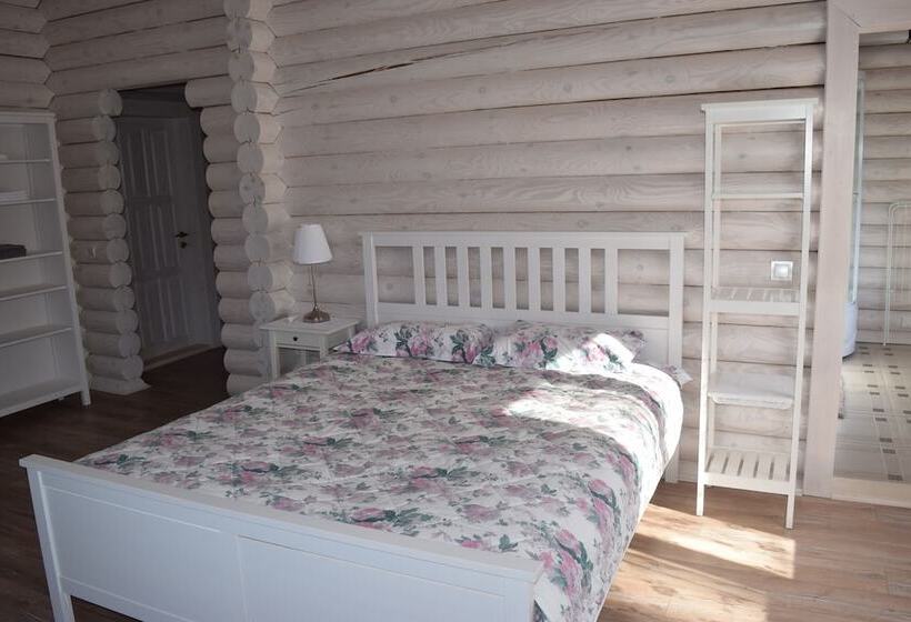 اتاق سوپریور سه تخته, Ryabinovie Busy Guest House