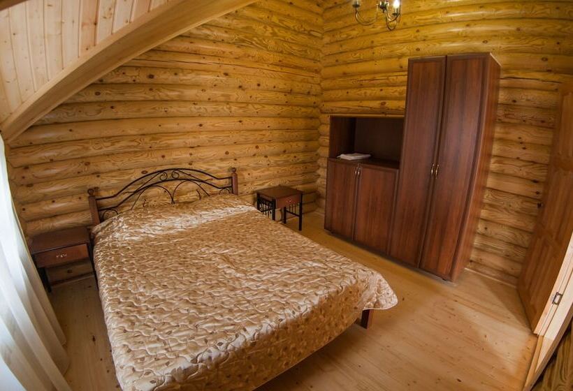 سوییت خانوادگی, Ryabinovie Busy Guest House