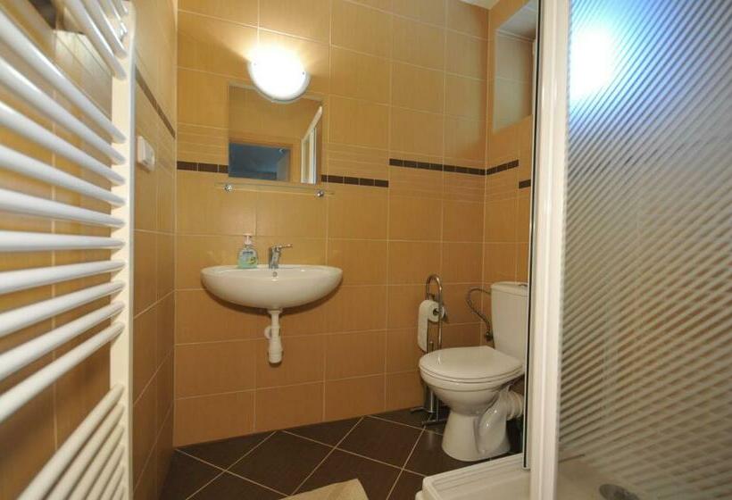 Quarto Standard Casa de Banho Partilhada, Ubytovanie Bičár