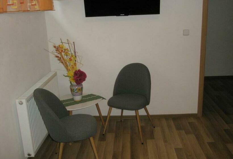 Quarto Triplo Standart, Ubytovanie Bičár