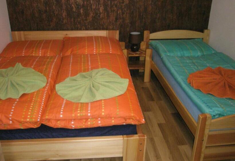 스탠다드 트리플 룸, Ubytovanie Bičár