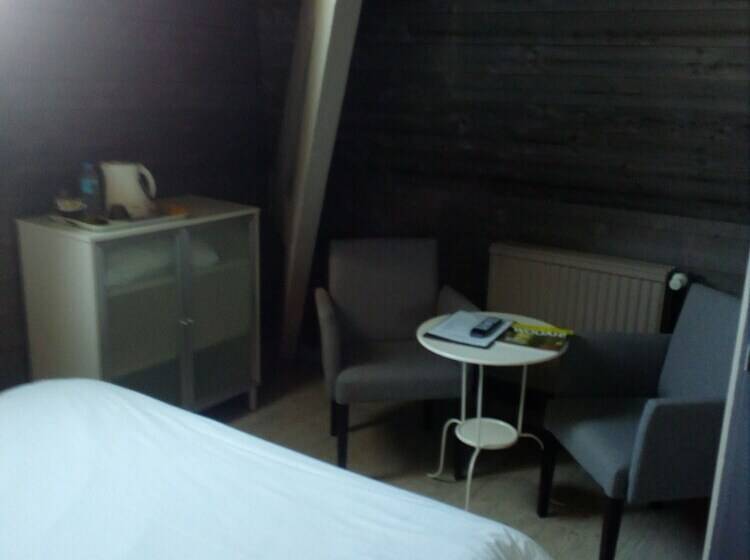 스탠다드 싱글 룸, Chic'o Rail